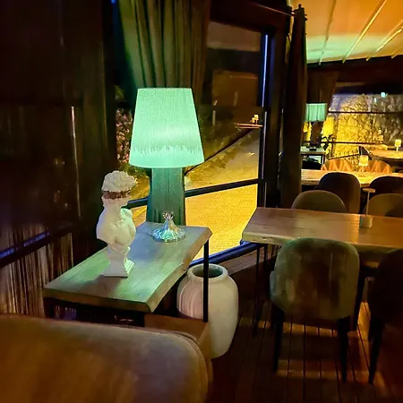 Otel Suuyla Kazdagları Edremit (Balikesir)